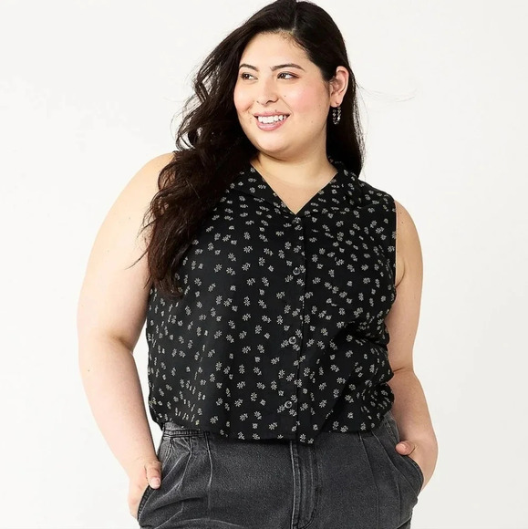 SO | Cropped Sleeveless Button Down Top in Black Daisy Dot sz 2X - Picture 11 of 12